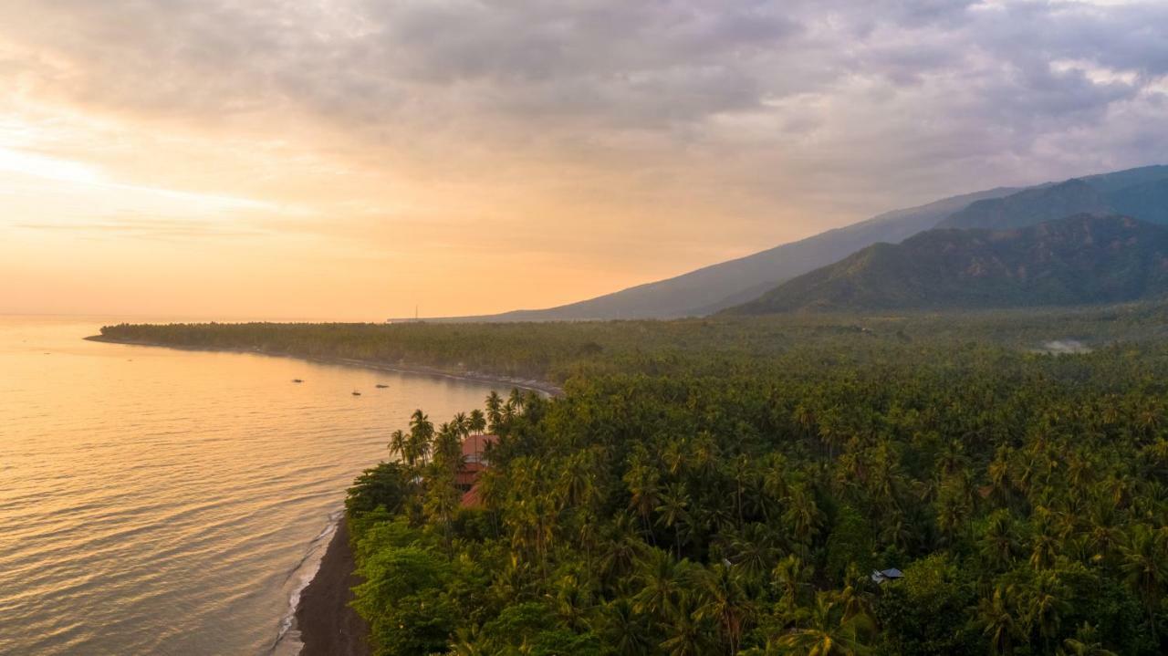 Bondalem Bliss - Luxury Beachfront Villa Tejakula Luaran gambar