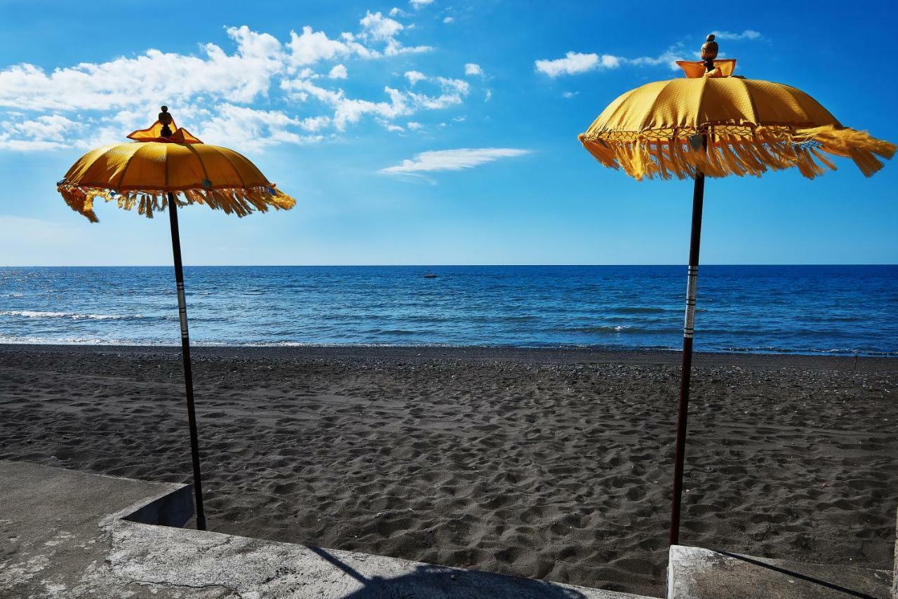 Bondalem Bliss - Luxury Beachfront Villa Tejakula Luaran gambar