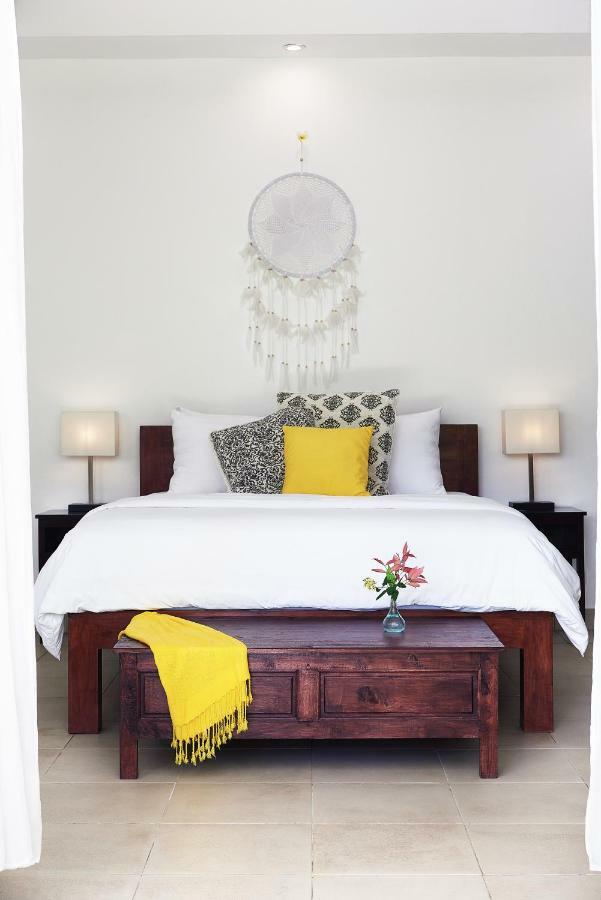 Bondalem Bliss - Luxury Beachfront Villa Tejakula Luaran gambar